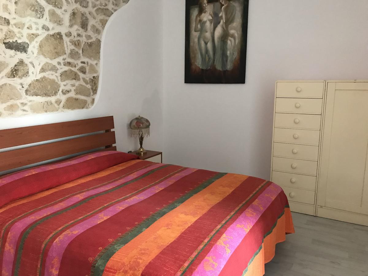 B&B Tredomus Tresnuraghes Bagian luar foto